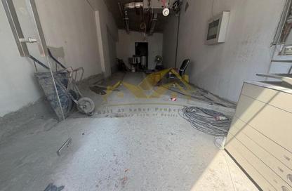 Shop - Studio - 1 Bathroom for rent in Jumeirah Garden City - Al Satwa - Dubai