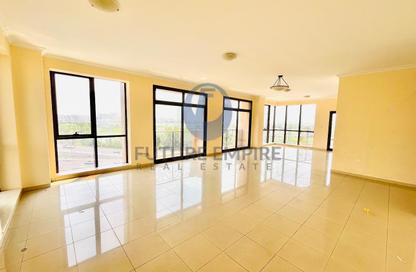 Apartment - 3 Bedrooms - 4 Bathrooms for rent in Airport Road - Al Garhoud - Dubai