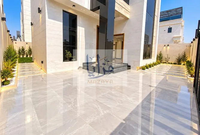 156002851 - Property Image 2