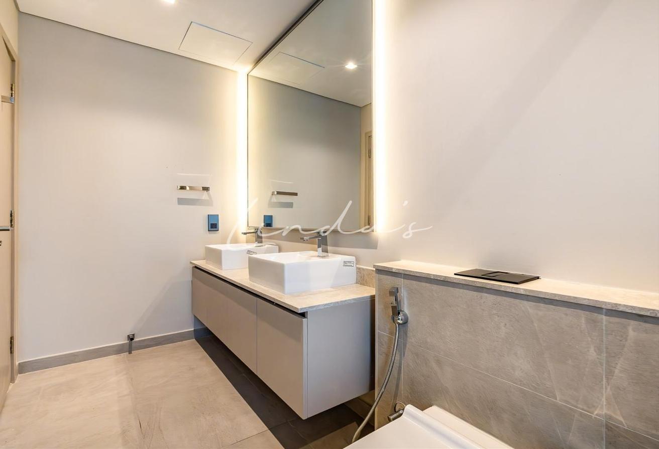 Rare 3-bed corner unit | Fully furnished | Vacant photo 10