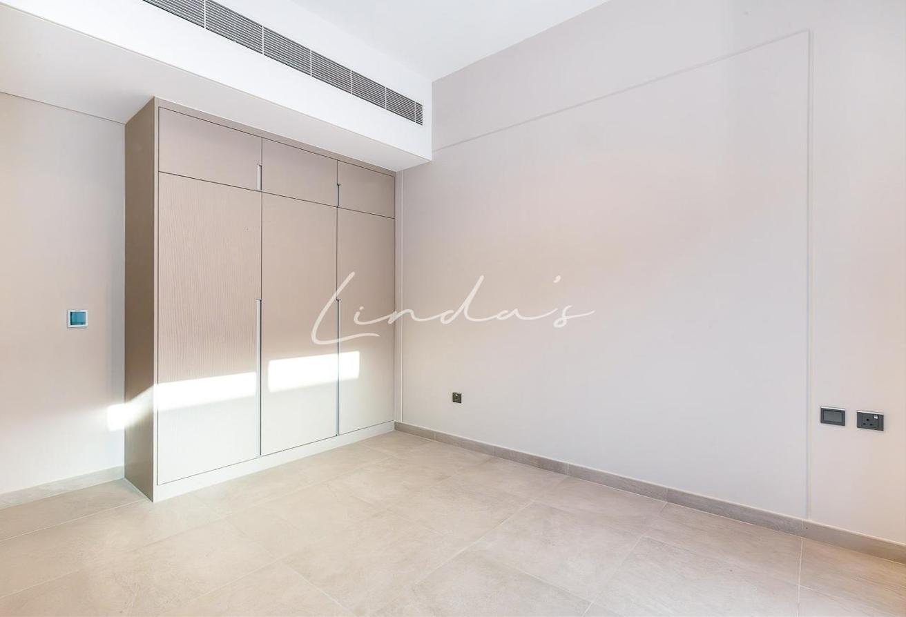 Rare 3-bed corner unit | Fully furnished | Vacant photo 12
