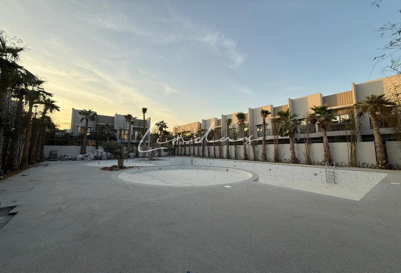 Rare 3-bed corner unit | Fully furnished | Vacant photo 18