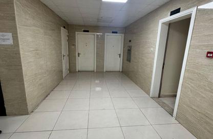 عمارة بالكامل - استوديو - 8 حمامات للبيع في الجرف الصناعية 2 - الجرف الصناعية - عجمان