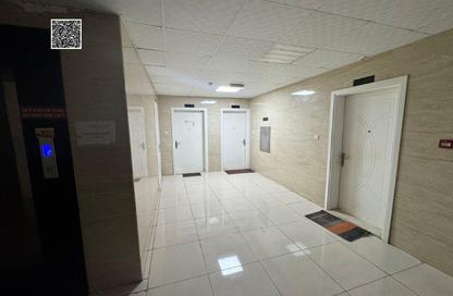 عمارة بالكامل - استوديو - 8 حمامات للبيع في الجرف الصناعية 2 - الجرف الصناعية - عجمان