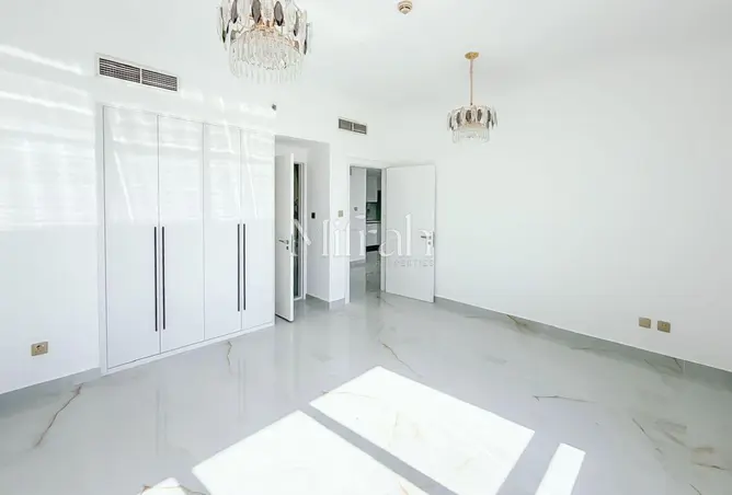 156912801 - Property Image 2