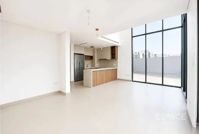 127030600 - Property Image 3