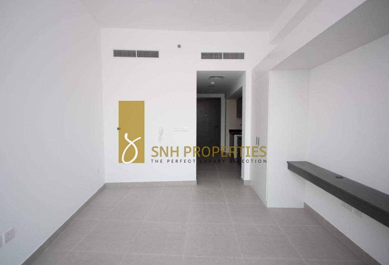 HIGH FLOOR | READY TO MOVE IN | SPACIOUS UNIT photo 2
