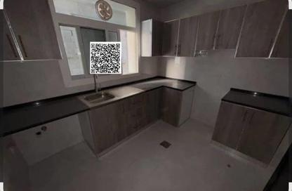 عمارة بالكامل - غرفة نوم - 2 حمامات للبيع في الراشدية - عجمان