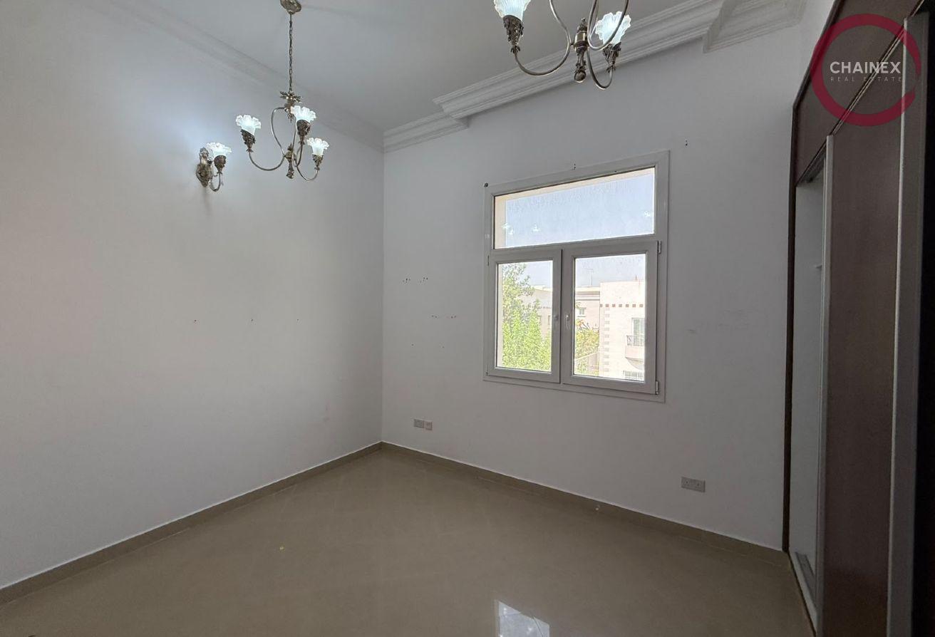 Umm Suqeim | Villa & Pool | Garden & Pool View photo 11