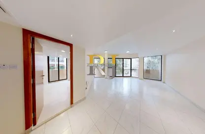 Apartment - 3 Bedrooms - 2 Bathrooms for rent in Golden Sands 1 - Mankhool - Bur Dubai - Dubai