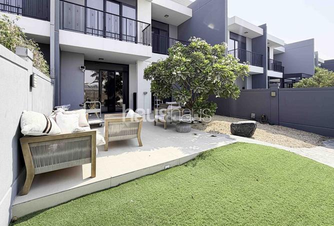Fully Renovated I Next to Pool I Must See