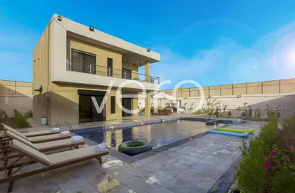 فيلا - 5 غرف نوم - 6 حمامات للايجار في ديستريكت 8 - جميرا بارك - دبي