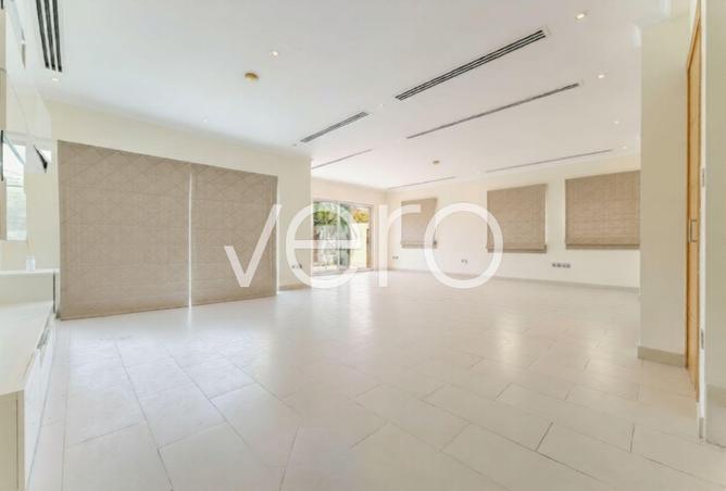 77364288 - Property Image 3