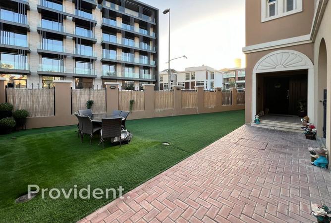 94012969 - Property Main Image