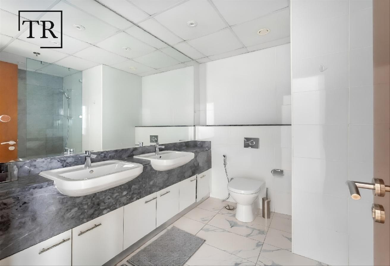 Canal View | Furnished | Prime Spot | Nearby Metro photo 16