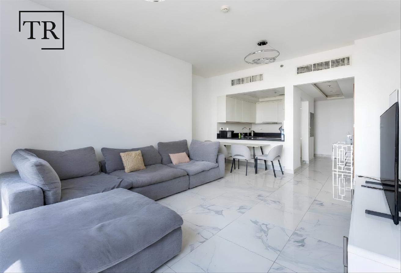 Canal View | Furnished | Prime Spot | Nearby Metro photo 6