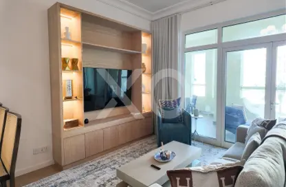 Apartment - 2 Bedrooms - 2 Bathrooms for rent in Al Tamr - Shoreline Apartments - Palm Jumeirah - Dubai