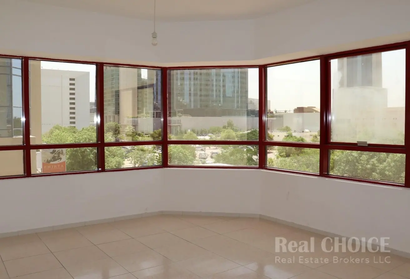 156923981 - Property Main Image