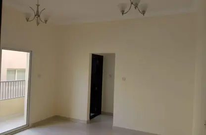 شقة - غرفة نوم - 2 حمامات للايجار في فلل الروضة 2 - 2  الروضة - الروضة - عجمان