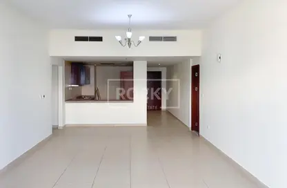 Apartment - 2 Bedrooms - 3 Bathrooms for rent in Stadium Point - Dubai Sports City - Dubai