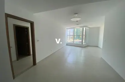 شقة - غرفة نوم - 2 حمامات للايجار في برج دي ايكس بي - شارع الشيخ زايد - دبي