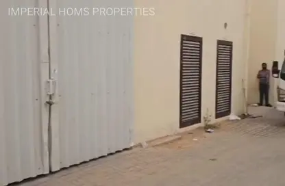 مستودع - استوديو - 2 حمامات للايجار في أم الثعوب - أم القيوين