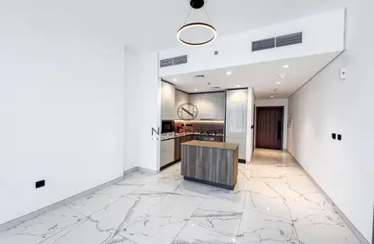شقة - غرفة نوم - 1 حمام للايجار في رويال ريجينسي - الخليج التجاري - دبي