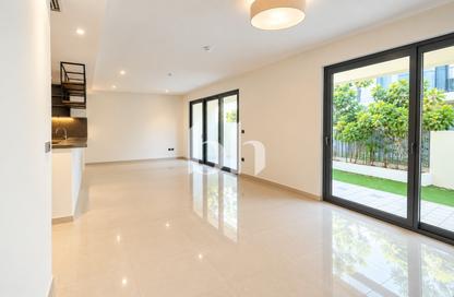 Townhouse - 3 - 4 for rent in Aura Gardens - Tilal Al Ghaf - Dubai
