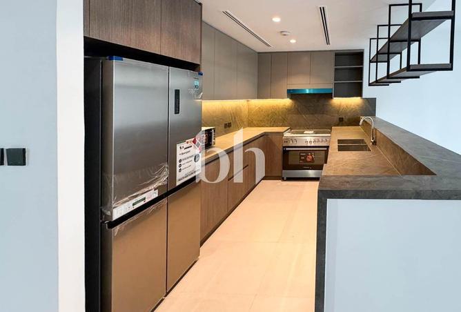 Newly | Private Garden | Unfurnished photo 2