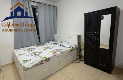 Apartment - Studio - 1 Bathroom for rent in Beach Tower 1 - Al Khan Lagoon - Al Khan - Sharjah