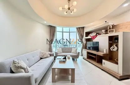 شقة - 2 غرف نوم - 3 حمامات للايجار في عزيزي بلازا - الفرجان - دبي