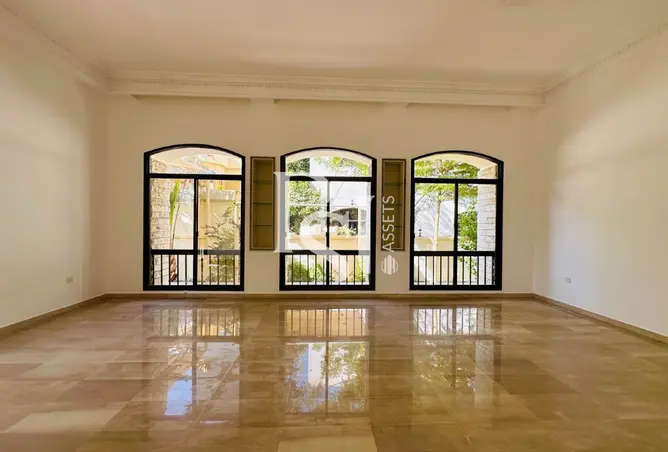 155521396 - Property Image 3