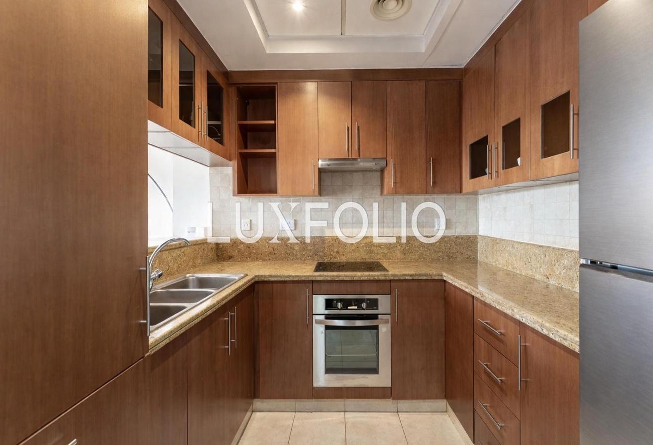 High Floor | Unfurnished | Multiple Cheques photo 5