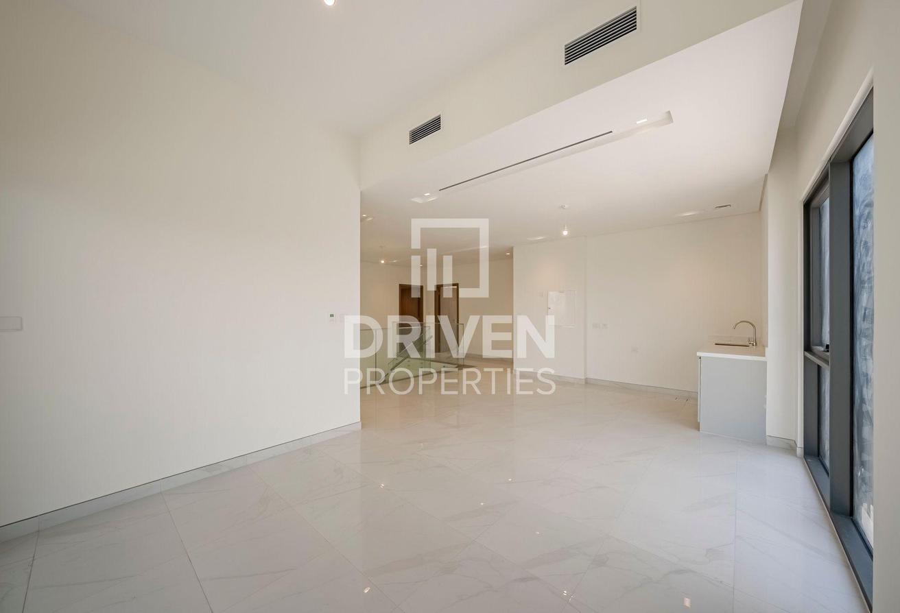 Modern and Corner Unit | Park View | Large Plot photo 20