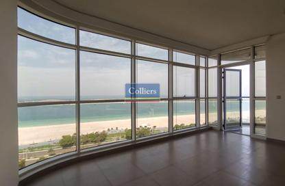 Apartment - 3 Bedrooms - 4 Bathrooms for rent in Wave tower - Corniche Road - Abu Dhabi