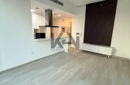 شقة - غرفة نوم - 2 حمامات للايجار في ذا ايست كريست - ديستريكت 17 - قرية جميرا الدائرية - دبي شقة - غرفة نوم - 2 حمامات للايجار في ذا ايست كريست - ديستريكت 17 - قرية جميرا الدائرية - دبي