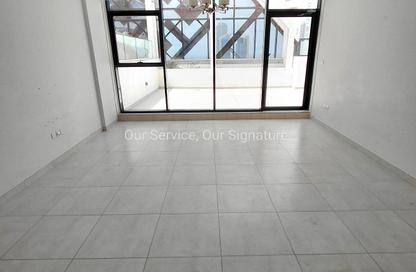 Penthouse - 3 Bedrooms - 4 Bathrooms for rent in New Al Taawun Road - Al Taawun - Sharjah