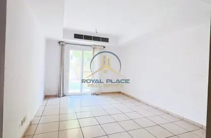 فيلا - 2 غرف نوم - 3 حمامات للايجار في الينابيع 4 - الينابيع - دبي