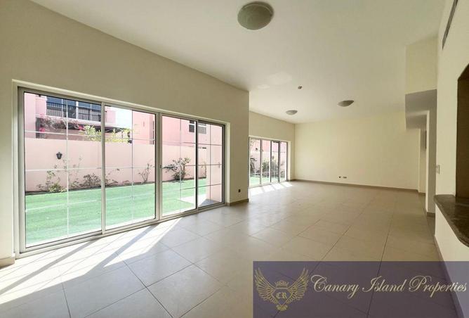 53184250 - Property Image 2