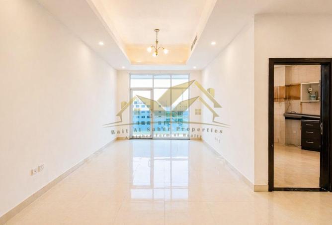 82781995 - Property Image 2