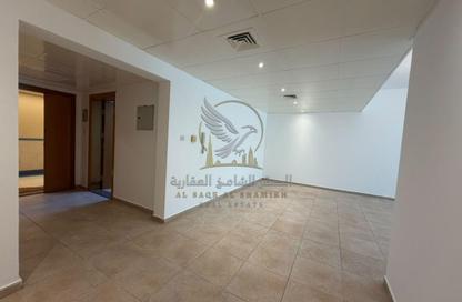 Apartment - 2 - 2 for rent in Al Majaz 2 - Al Majaz - Sharjah