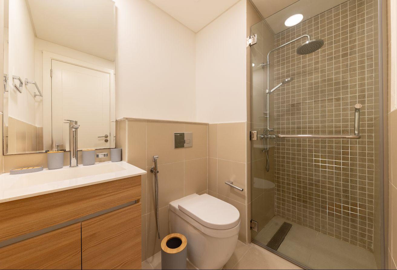 Spacious layout | Golf community living photo 25