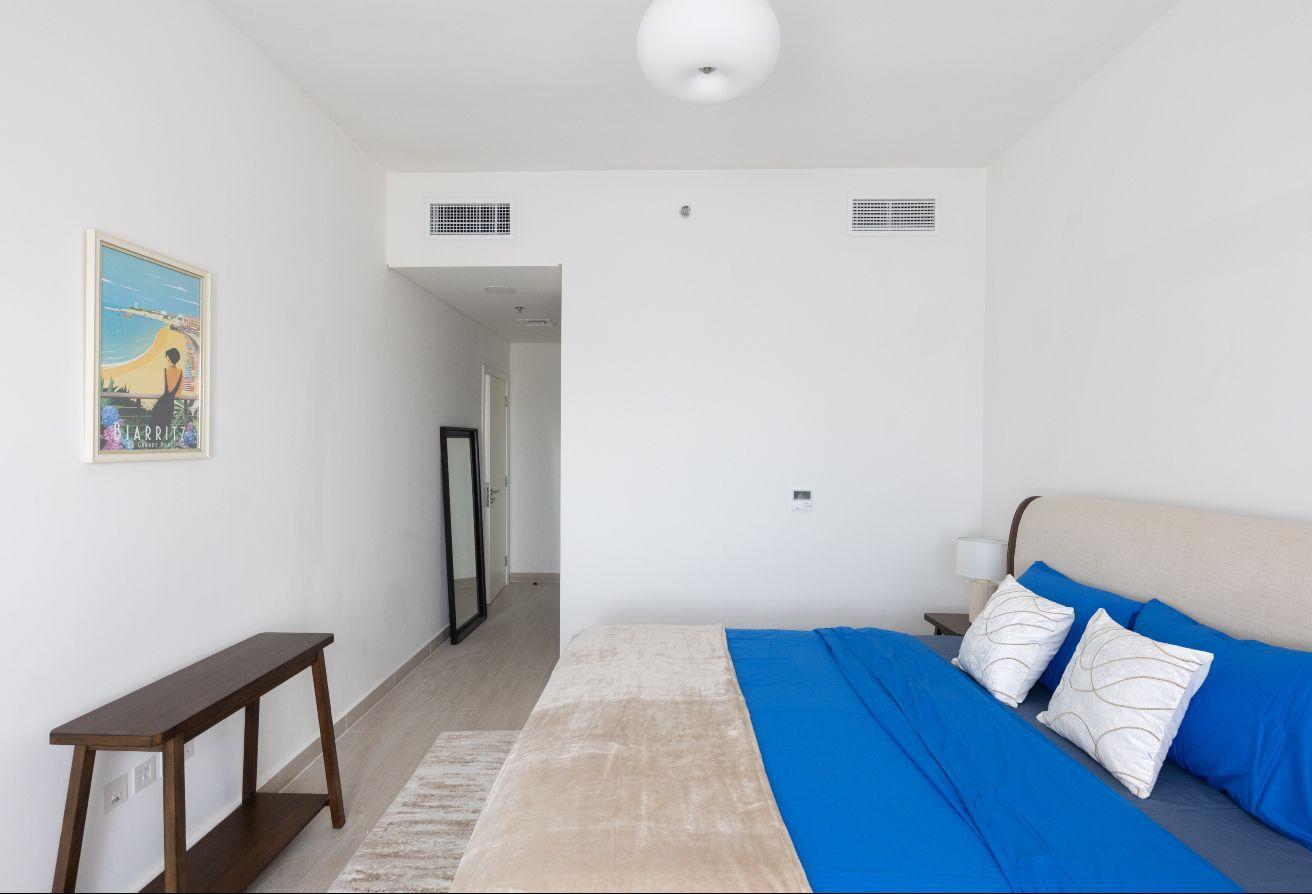Spacious layout | Golf community living photo 20