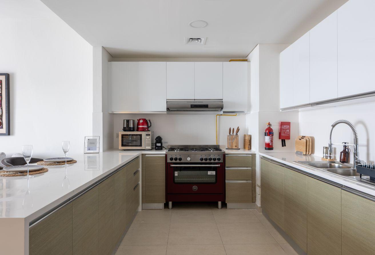 Spacious layout | Golf community living photo 9