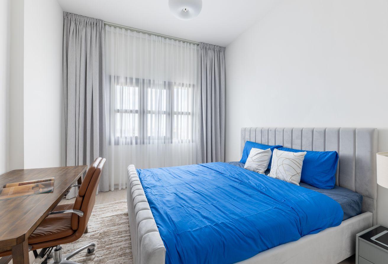 Spacious layout | Golf community living photo 10