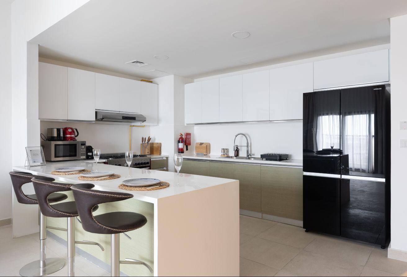 Spacious layout | Golf community living photo 7