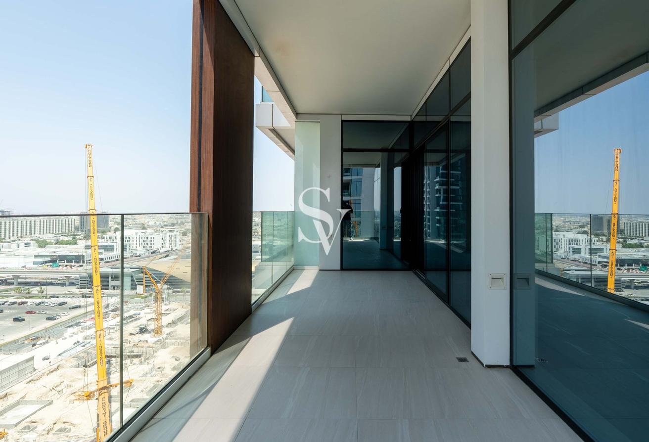 Ready To Move | Nearby Metro | Frame and Pool View photo 18