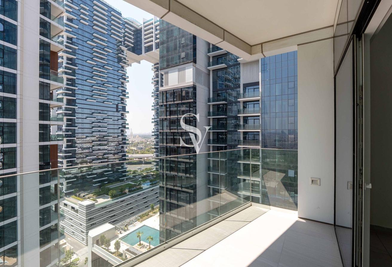 Ready To Move | Nearby Metro | Frame and Pool View photo 2