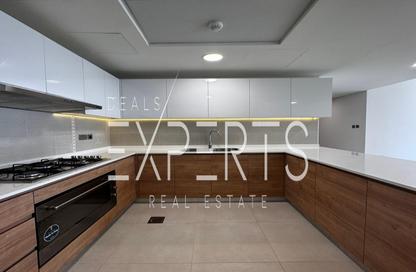 Apartment - 3 Bedrooms - 4 Bathrooms for sale in Radiant Square - City Of Lights - Al Reem Island - Abu Dhabi