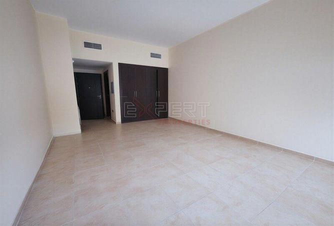 82389955 - Property Image 2